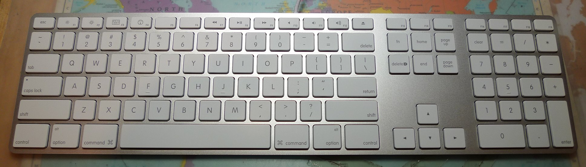 Apple-Keyboard-A1243-1